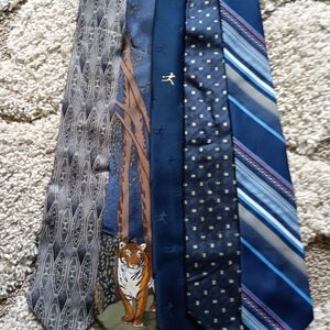 Elegant Blue and Gray Men's Tie Set